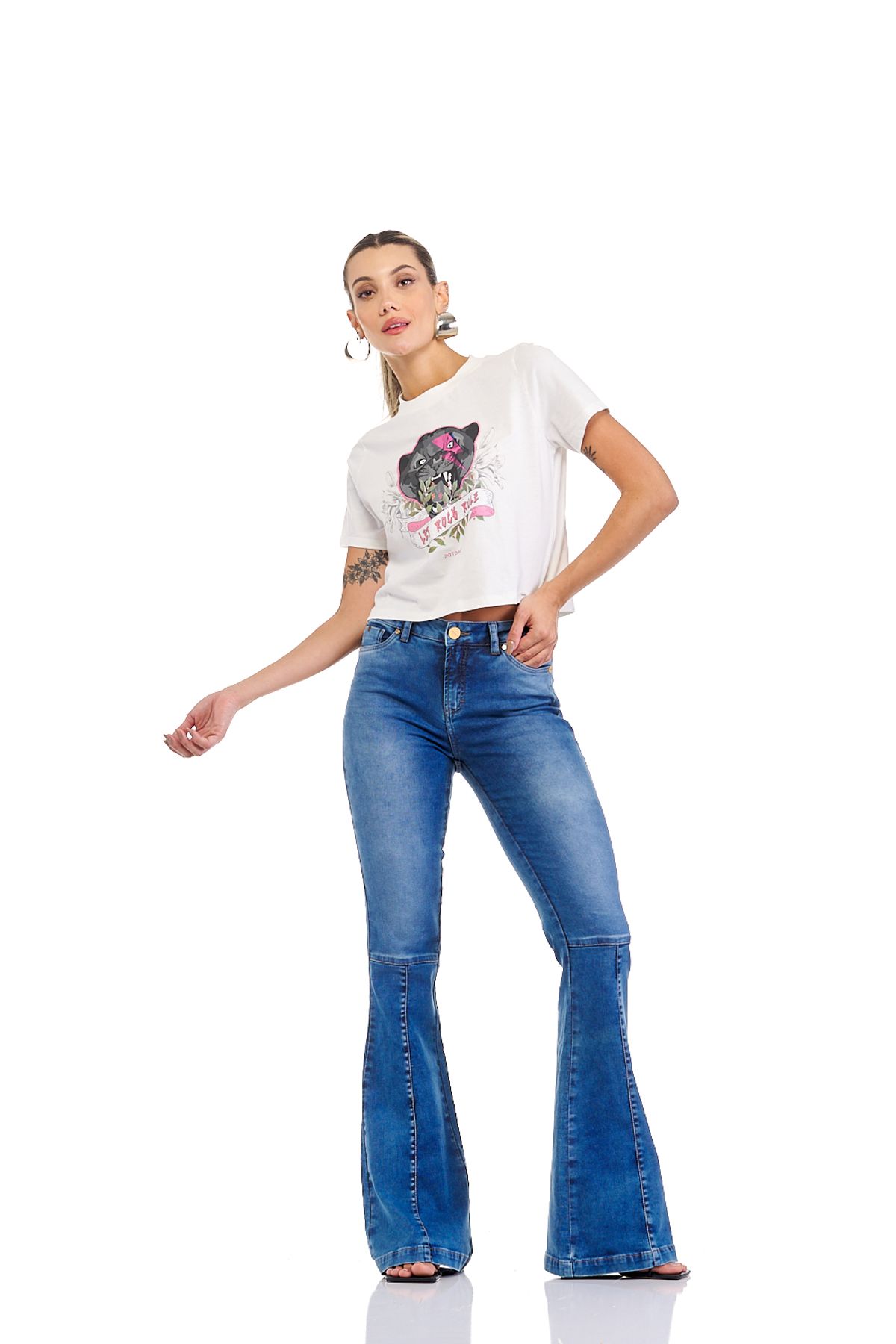 Jeans flare com cintura de altura média - Mulher